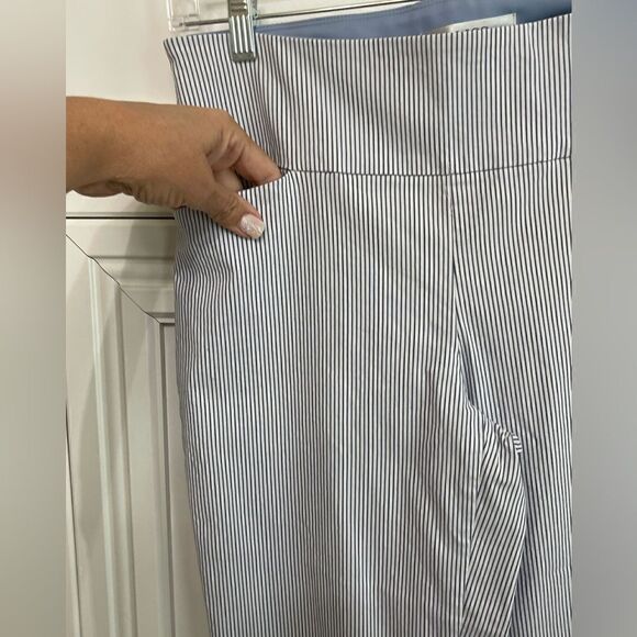 S.C.& CO. Women’s Stripe Tummy Control Capri Pants Size 10 - Picture 5 of 10
